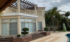 Luxury 5 bedroom house with swimming pool for sale in Agios Tychonas