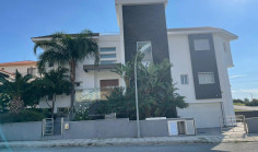 Luxury 5 bedroom house for sale in Agios Athanasios