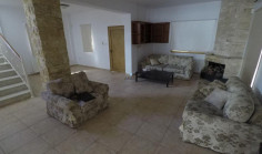 5 bedroom house to rent in Oroklini