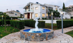 House (detached) in Ayios Tychonas, Limassol for rent 