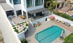 6 bedroom detached villa in Amathus 