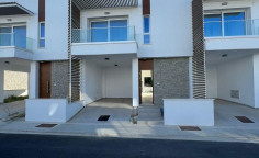 Spacious 3 bedroom maisonette for sale in Kato Paphos