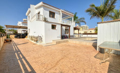 2 bedroom villa for sale in Ayia Thekla 