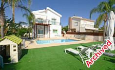 Beautiful 3 bedroom furnished villa with swimming pool for sale in Agia Thekla