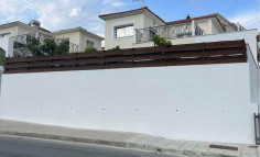 4 bedroom unfurnished house with swimming pool for sale in Agios Tychonas