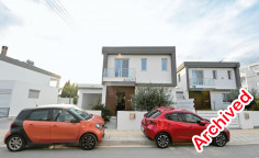 Spacious 3 bedroom furnished house with swimming pool for sale in Livadia