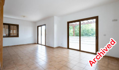4 bedroom villa with a swimming pool in Konia, Paphos 