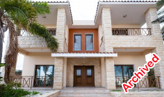 4 bedroom villa with a swimming pool in Konia, Paphos 