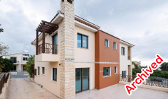 4 bedroom villa with a swimming pool in Konia, Paphos 