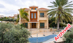 4 bedroom villa with a swimming pool in Konia, Paphos 