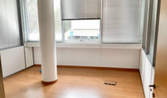 Luxury office to rent in Acropolis