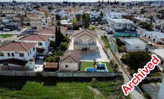 Spacious 3 bedroom villa with swimming pool for sale in Aradippou