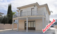 Spacious 3 bedroom villa with swimming pool for sale in Aradippou