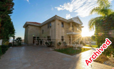 Beautiful 7 bedroom house with swimming pool for sale in Germasogeia