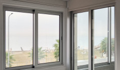 3 bedroom beachfront apartment with sea view in Mackenzie 