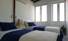 3 bedroom beachfront apartment with sea view in Mackenzie 