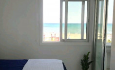 3 bedroom beachfront apartment with sea view in Mackenzie 