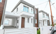 4 bedroom furnished house with swimming pool for sale in Livadia