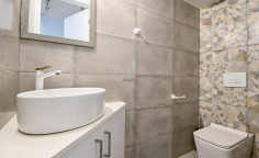 4 bedroom furnished house with swimming pool for sale in Livadia