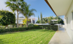 6 bedroom house with swimming pool for sale in Mouttagiaka