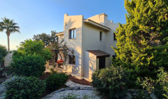 Beautiful 4 bed house with swimming pool for sale in Tala