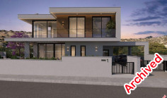 Spacious 4 bedroom house with swimming pool for sale in Mouttagiaka