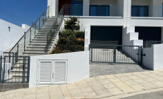 6 bedroom house for sale in Agios Tychonas