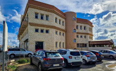 Shared mixed-use building in Deryneia, Famagusta 