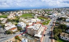 Shared mixed-use building in Deryneia, Famagusta 