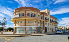 Shared mixed-use building in Deryneia, Famagusta 