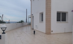 Two-storey house only 250 meters from the beach