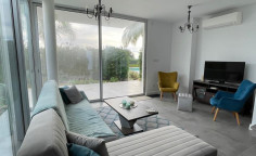 Luxury three bedroom house with swimming pool for sale in Peyia