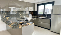 3 bedrooms furnished apartment to rent in Agioi Omologites