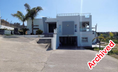 Beautiful bedrooms vialla on a big plot of land 