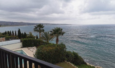 4 bedrooms furnished house with swimming pool for sale in Coral Bay