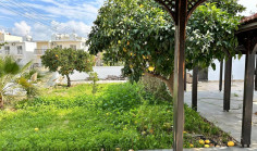Five bedroom detached house at oroclini 