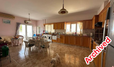 Three bedrooms detached fully furnished bungalow on a plot of 766 m2 at a 
