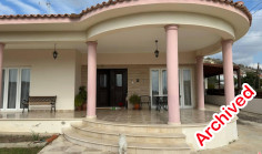 Three bedrooms detached fully furnished bungalow on a plot of 766 m2 at a 