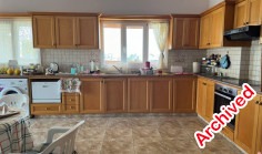 Three bedrooms detached fully furnished bungalow on a plot of 766 m2 at a 