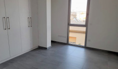 Large 3 bedroom unfurnished apartment to rent in Lykabittos
