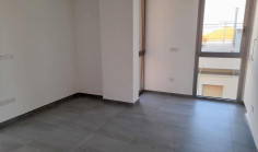 Large 3 bedroom unfurnished apartment to rent in Lykabittos