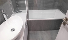 Large 3 bedroom unfurnished apartment to rent in Lykabittos