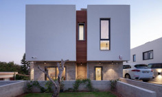 Large 6 bedroom house with swimming pool for sale in Chloraka
