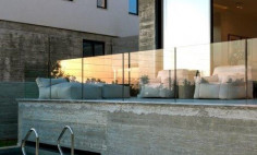 Large 6 bedroom house with swimming pool for sale in Chloraka