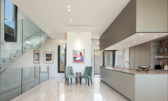 Large 6 bedroom house with swimming pool for sale in Chloraka