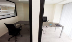Beautiful office to rent in Zakaki