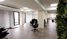 Beautiful office to rent in Zakaki