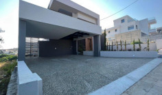 4 bedrooms house with swimming pool for sale in Agios Athanasios
