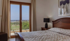 Luxury 5 bedroom house with swimming pool to rent in Aphrodite Hills