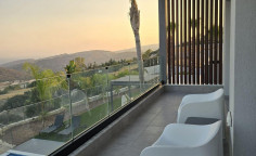 5 bedroom house with swimming pool to rent in Parekklisia